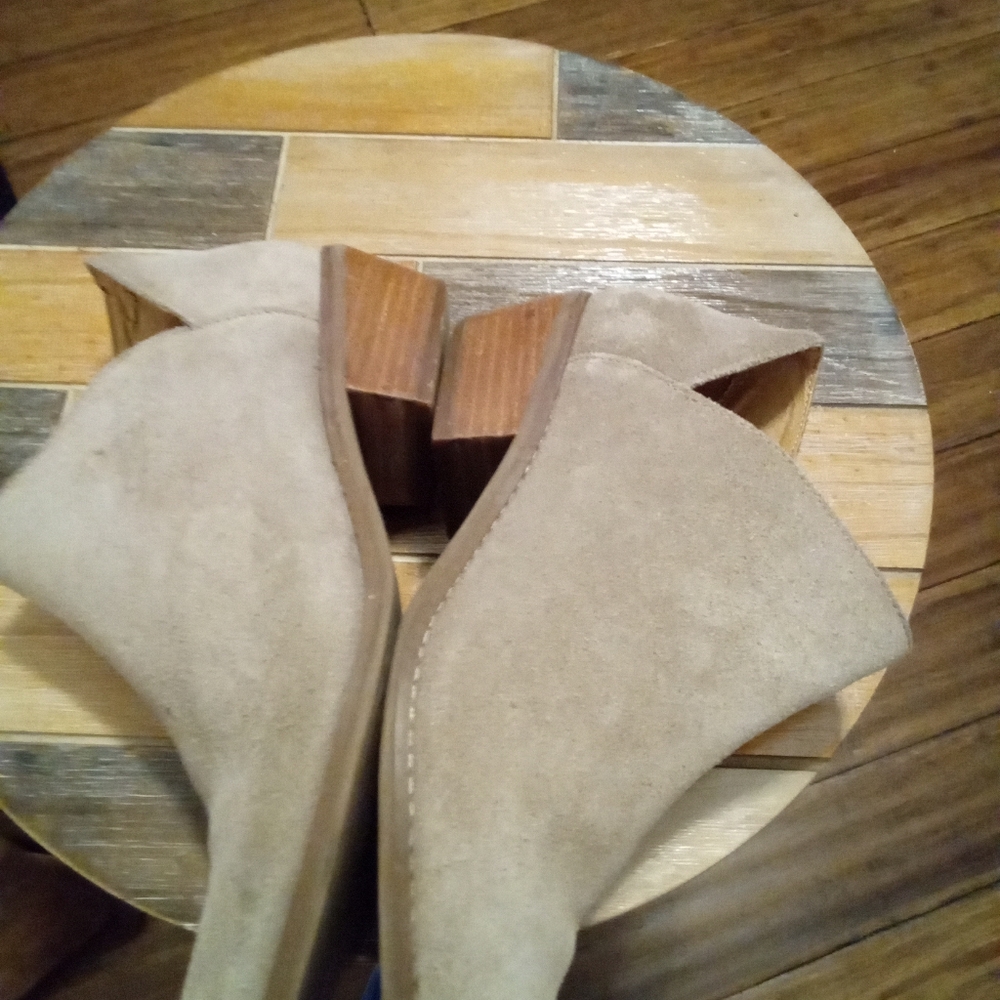 Lucky Brand Frankela Tan Suede Ankle Boots Size 9.5 - Picture 11 of 16